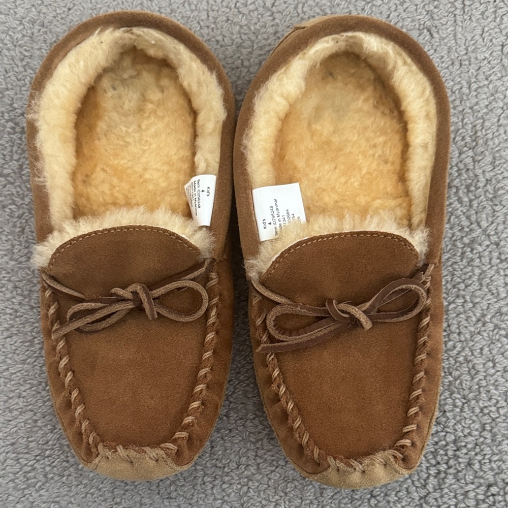 L.L Bean Cozy Brown Suede Moccasin Slippers. Kids